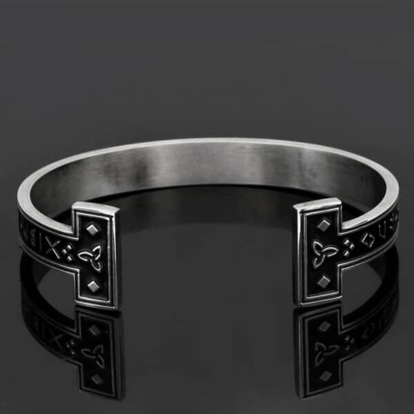 Wikingerarmband aus Titanstahl – verstellbar & robust