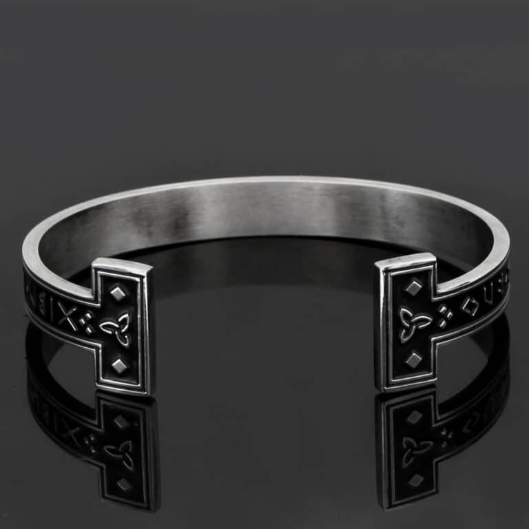 Wikingerarmband aus Titanstahl – verstellbar & robust